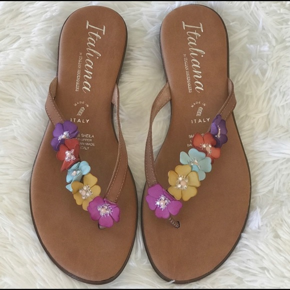 Italian Shoemakers Shoes - Italiana Shiela Sandal by Italian Shoemakers ✨HP✨